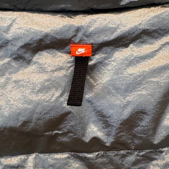 NIKE Sportswear Therma-fit City Series Shine Puffer Jacket Size XS - Picture 8 of 12